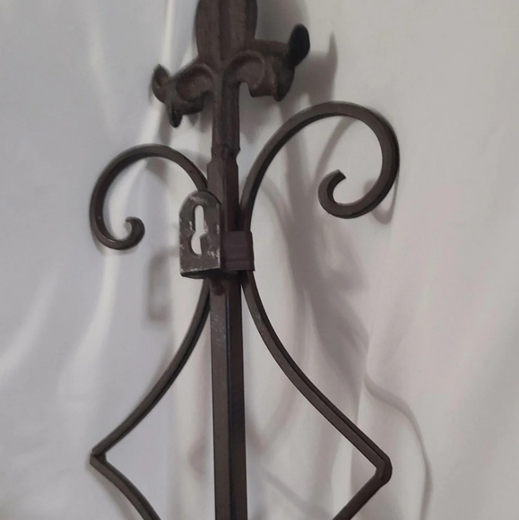 Wrought Iron Hanging Candle Holder Set - Picture 4 of 7